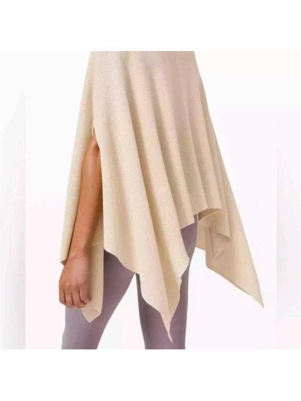 LULULEMON ATHLETICA | Forward Flow Poncho White Opal Cream Ivory | One Size